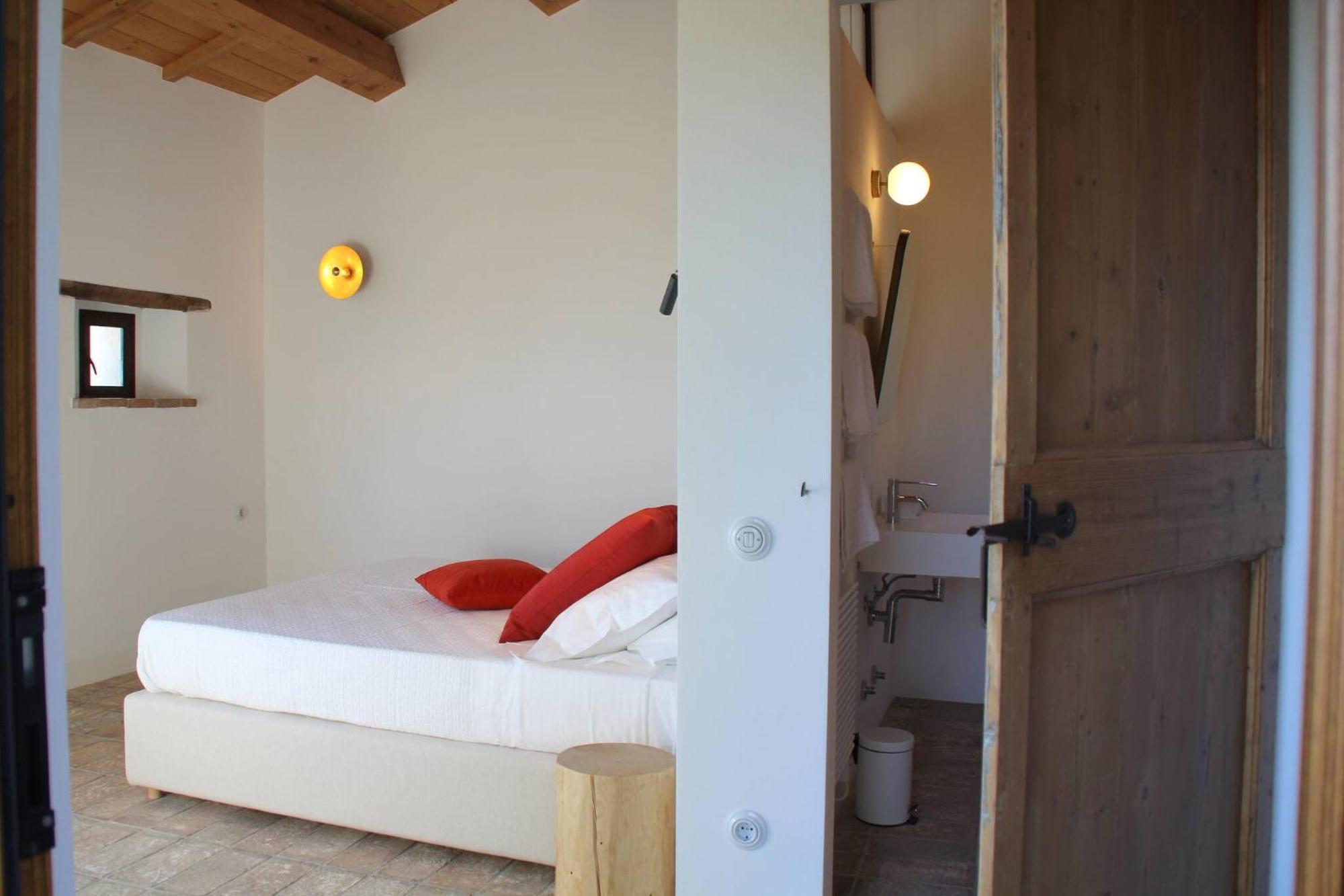 Vila Borgo Calbianco - Private House With Pool & Airco Cerreto Castello Exteriér fotografie