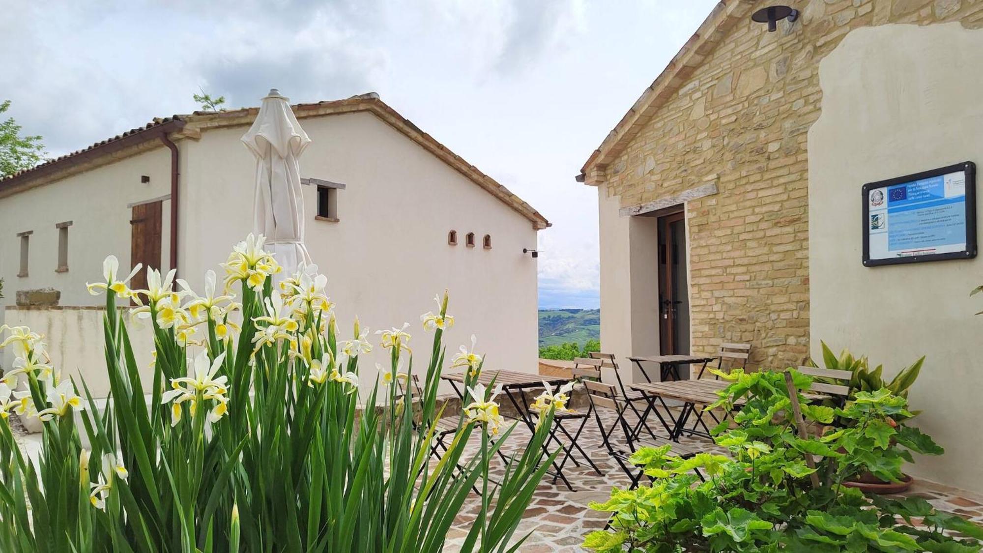 Vila Borgo Calbianco - Private House With Pool & Airco Cerreto Castello Exteriér fotografie